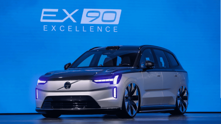 Volvo EX90 2024