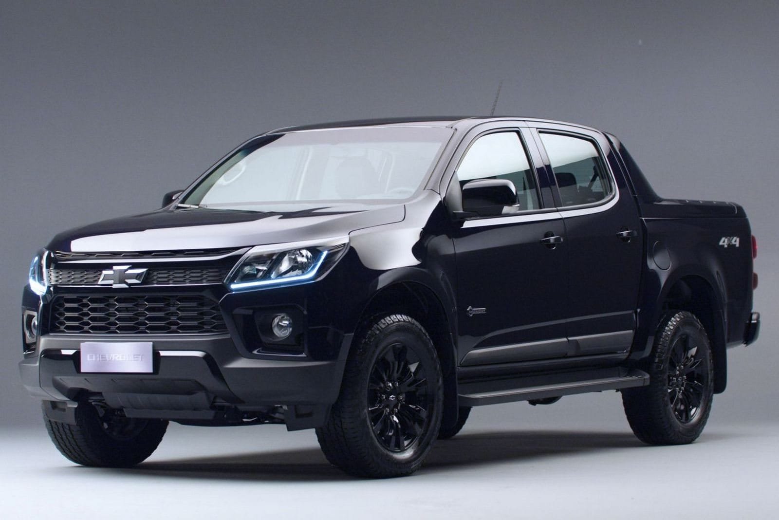 Chevrolet S10 midnight 2024