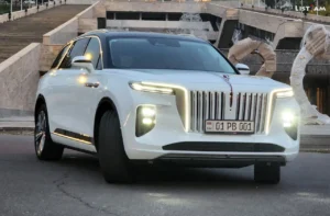 Hongqi E-HS9