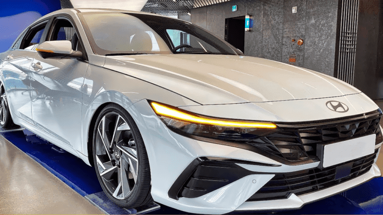Hyundai Elantra 2024