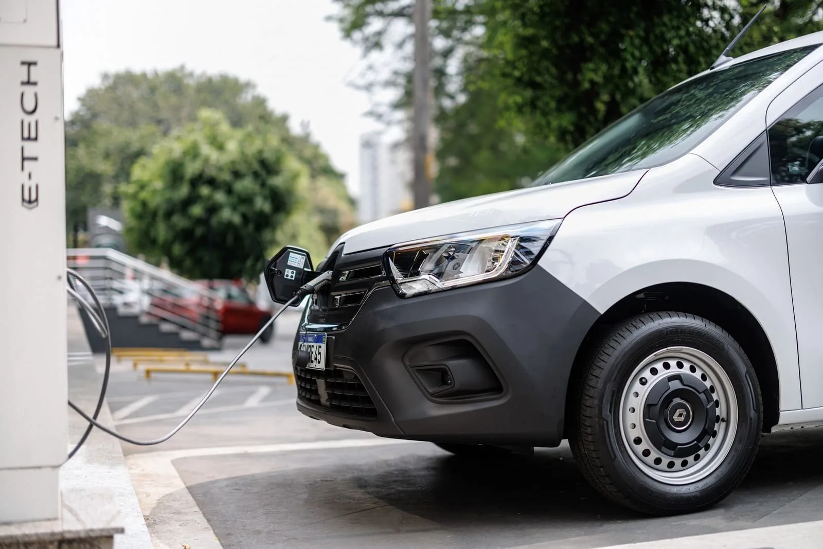 Foto Renault Kangoo E-Tech eletric 2024