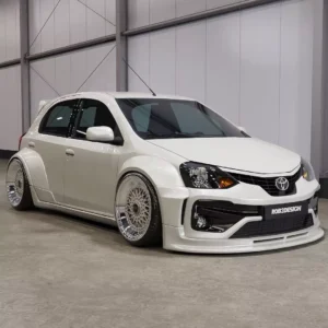 Descubra como a personalização 3D por Robert Design transformou um carro discreto em uma obra de arte automotiva