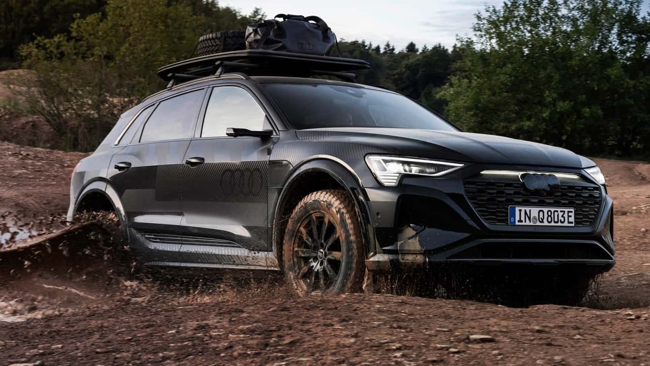 Audi-Q8-E-Tron-Edition-Dakar-2024