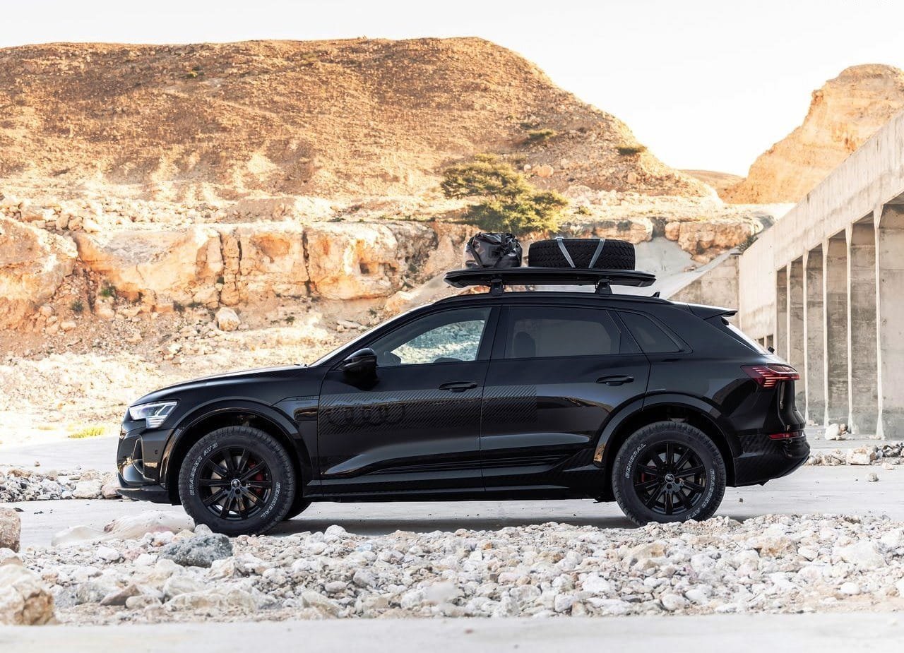 Audi-Q8-E-Tron-Edition-Dakar-2024