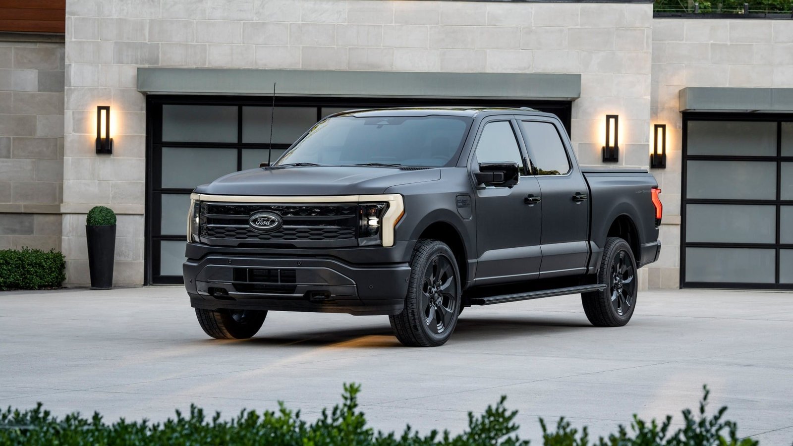 Ford F-150 Lightning Platinum Black 2024