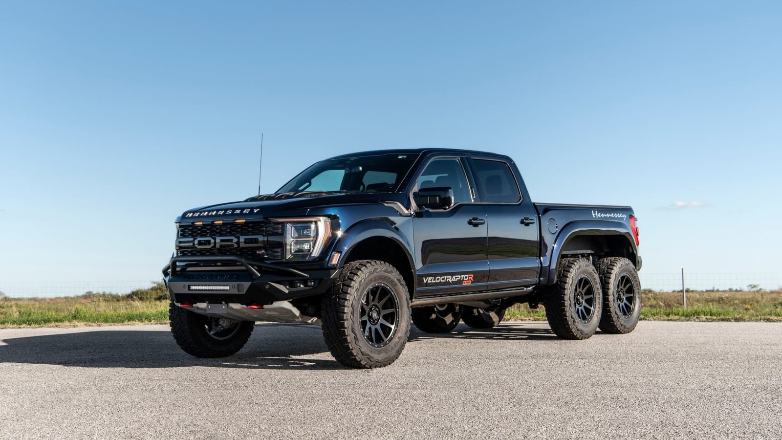 Hennessey VelociRaptoR 6x6 2024