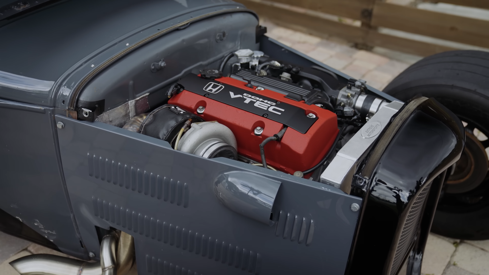 Hot Rod inspirado na F1 com motor Honda S2000 VTEC