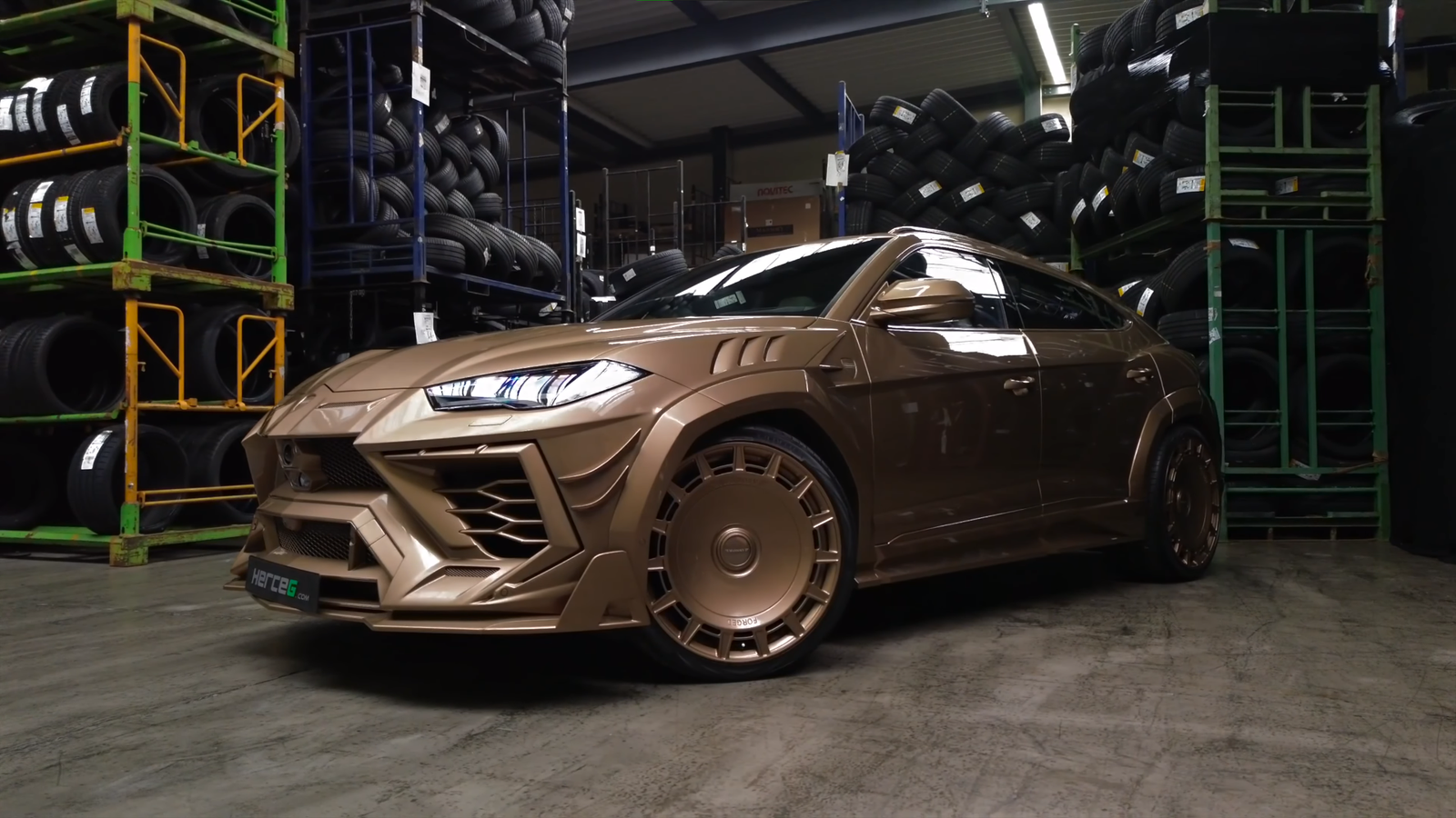 Lamborghini Urus Venatus by Mansory