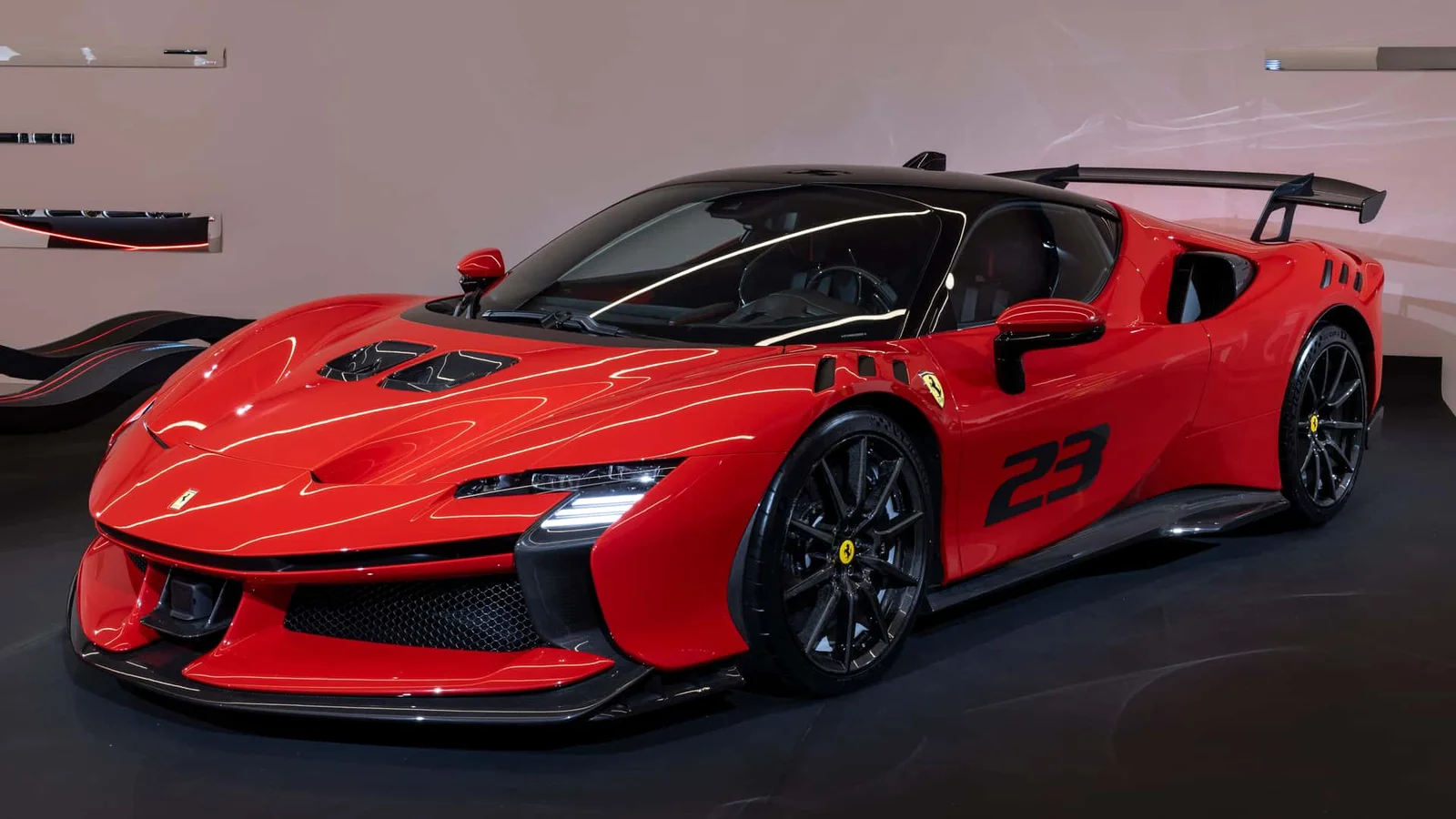 Últimos 10 carros lançados pela Ferrari 2024