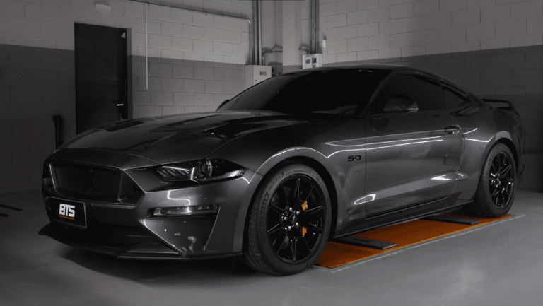 Ford Mustang 2020 Black Shadow foto