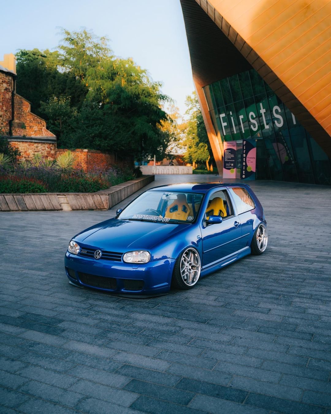 Vw-Golf-R32