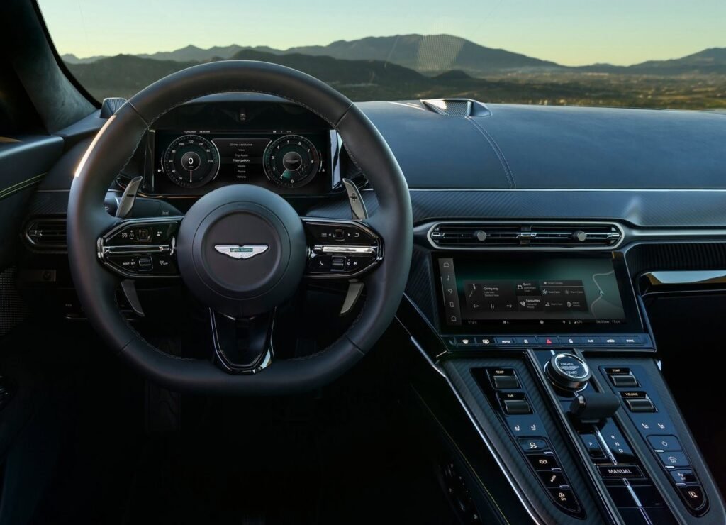 aston-martin-vantage-2025