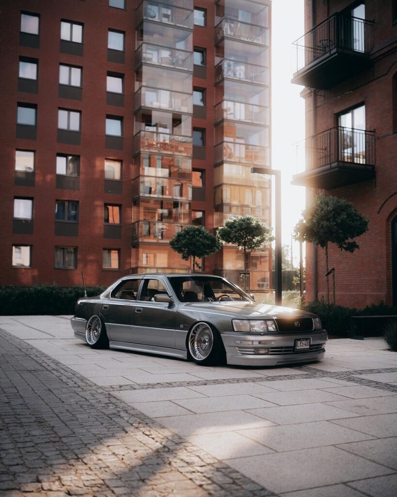 lexus-ls400