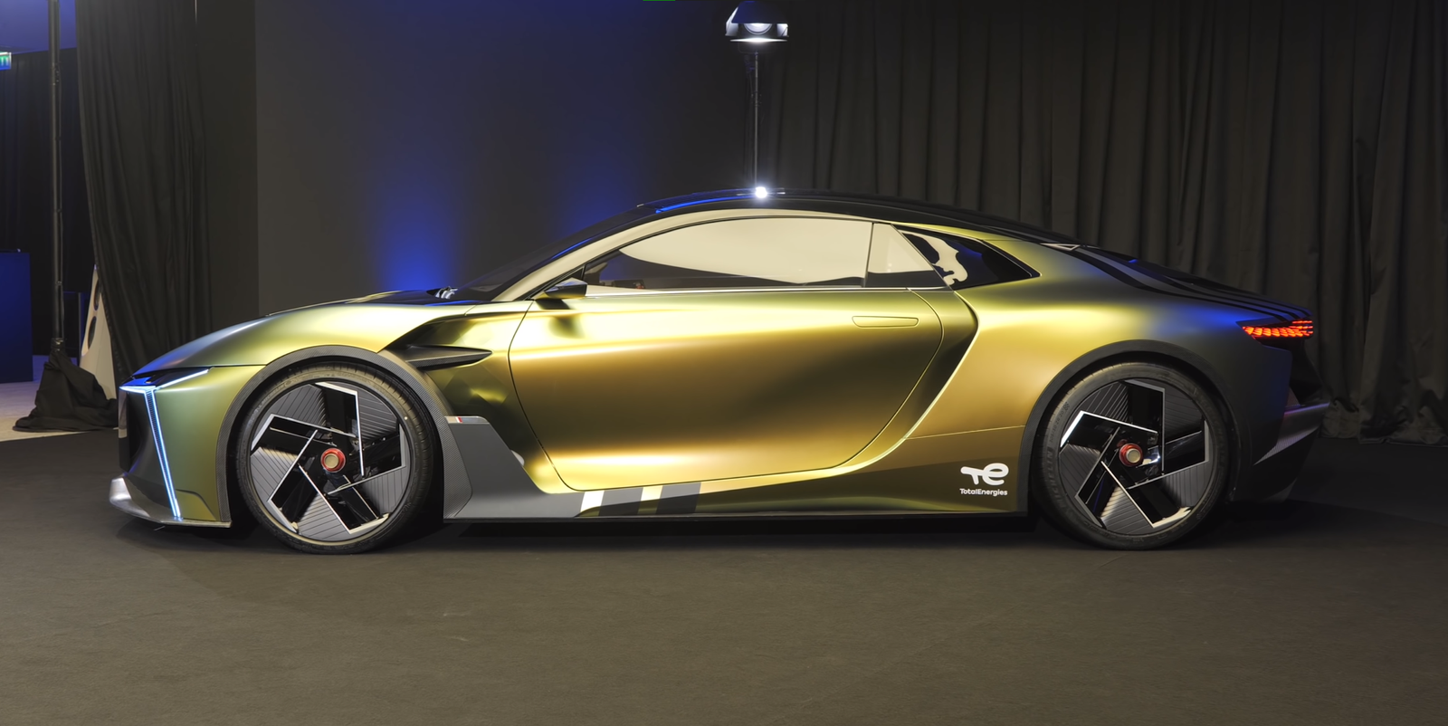 DS E-Tense Performance