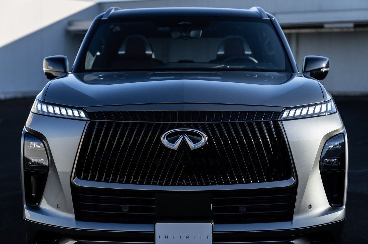 Infiniti-QX80-2025-poencia