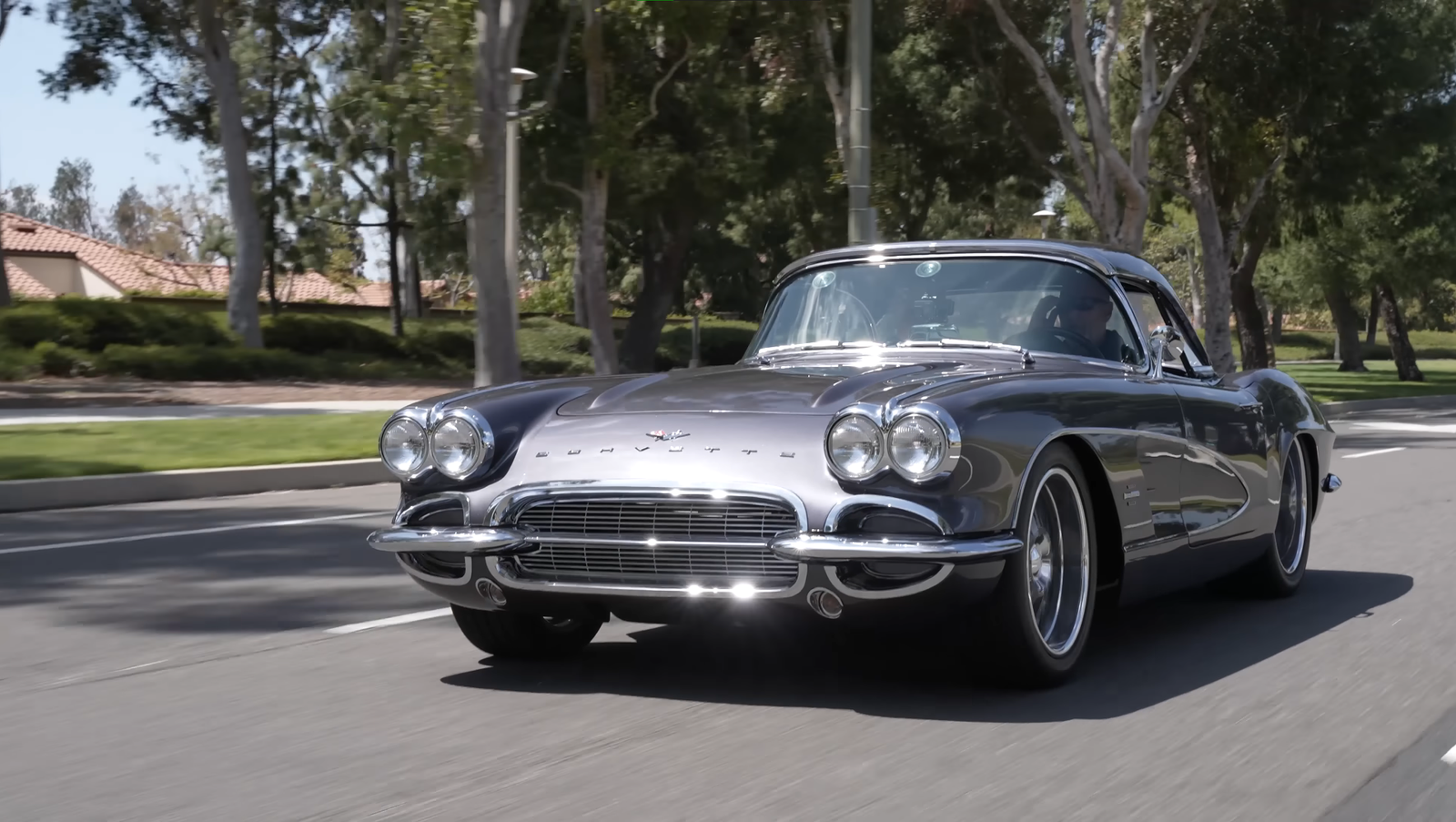 Chevy-Corvette-C1-Restomod