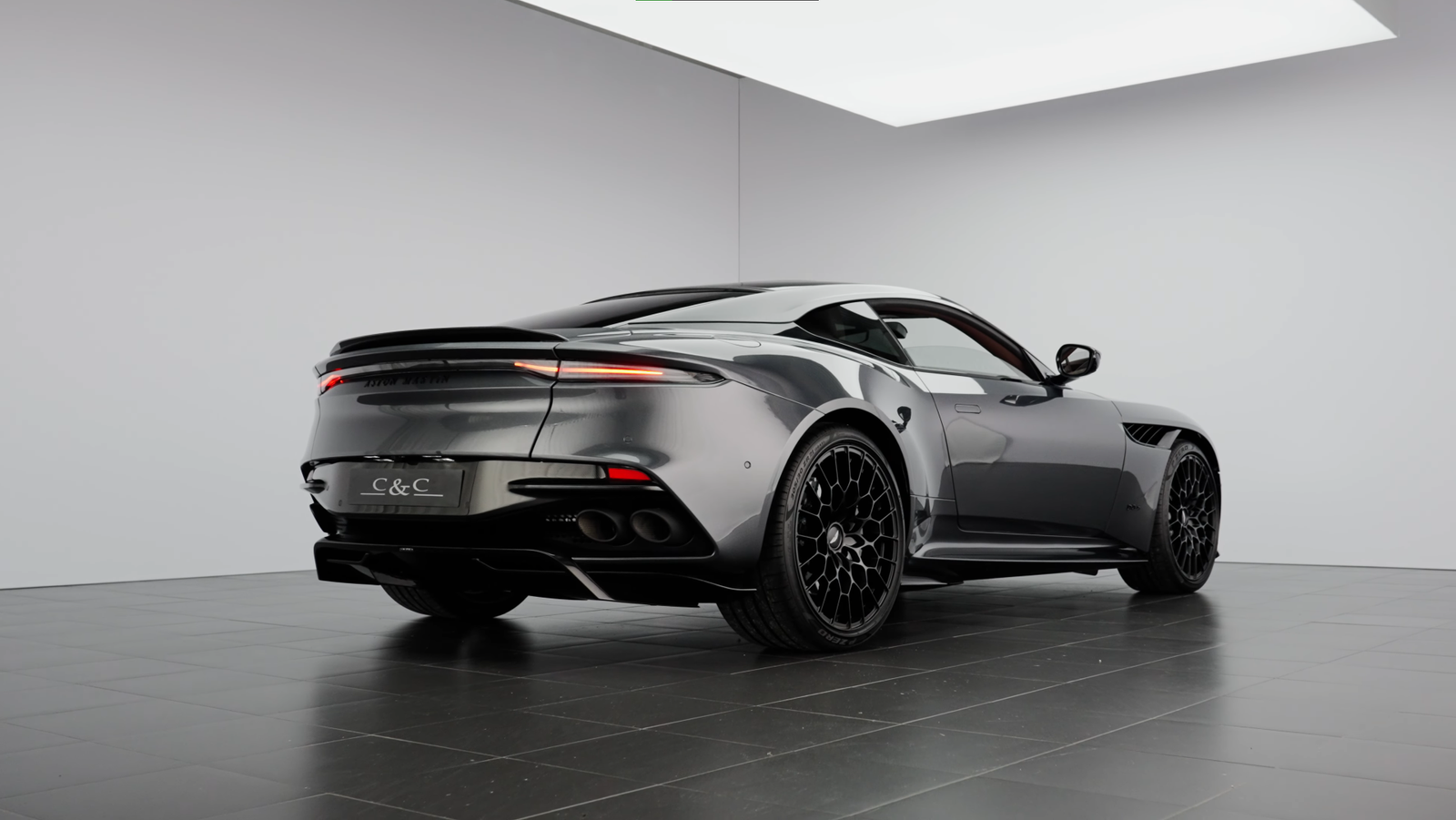 Aston-Martin-DBS-770 Ultimate