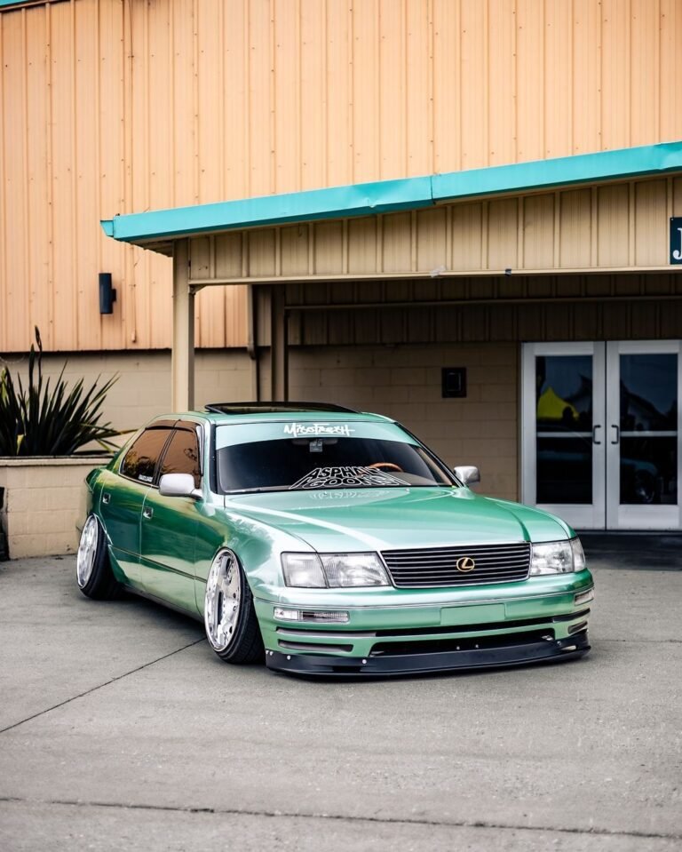 Lexus LS400