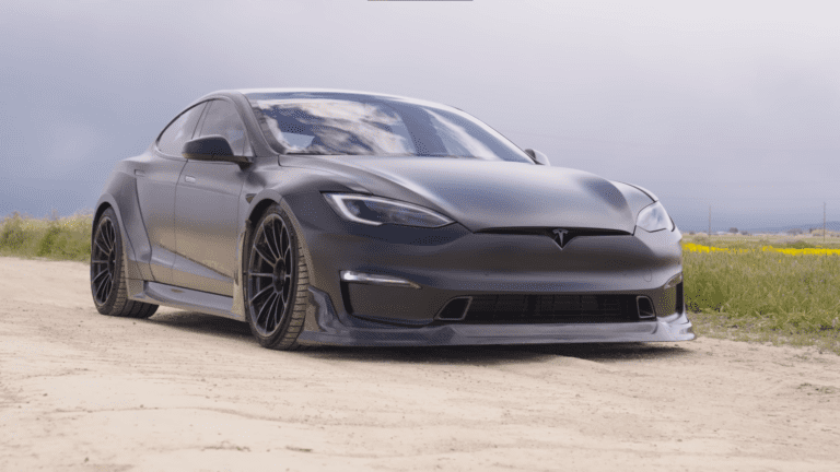 Tesla-Model-S-Plaid