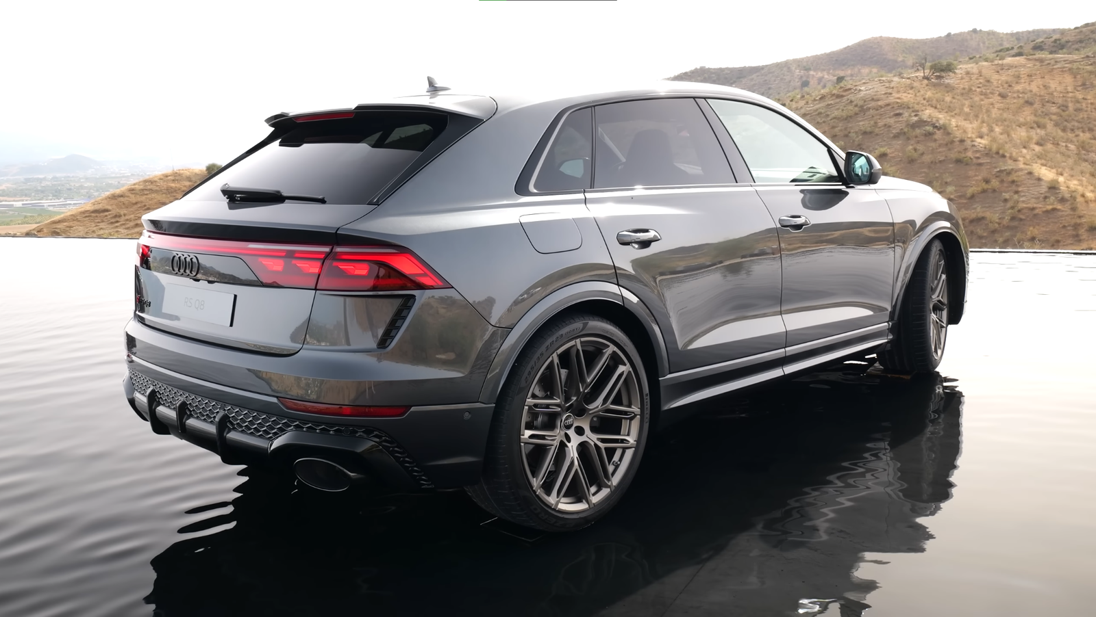 audi rsq8 2025 traseira