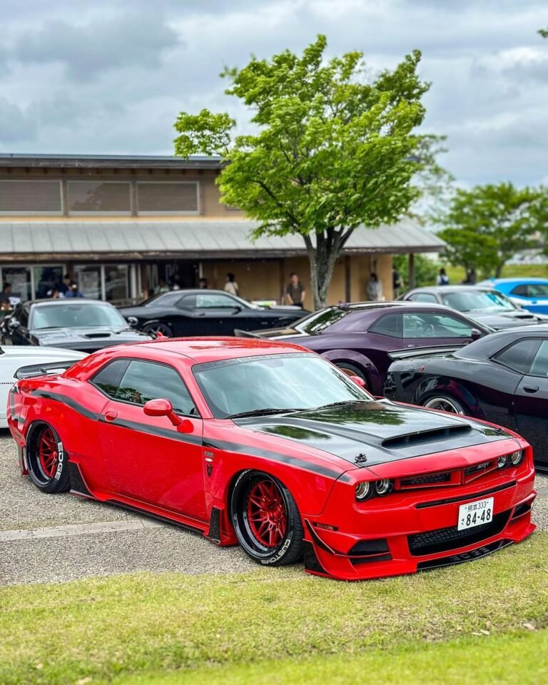 dodge-challenger-srt-hellcat