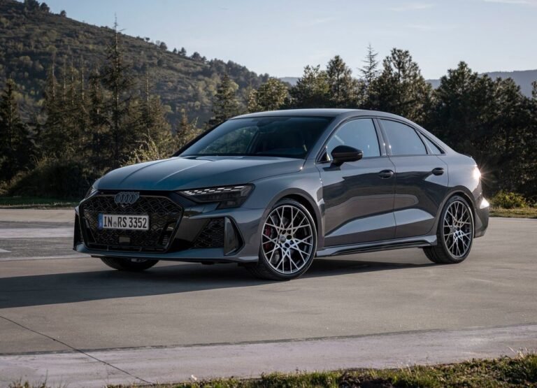 audi-rs-3-sedan-2025