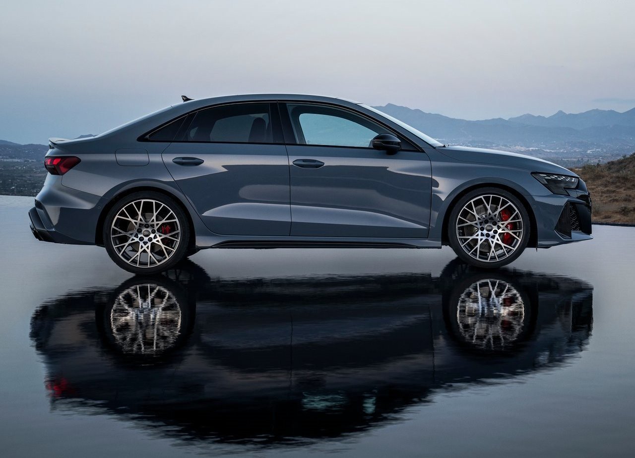 audi-rs-3-sedan-2025