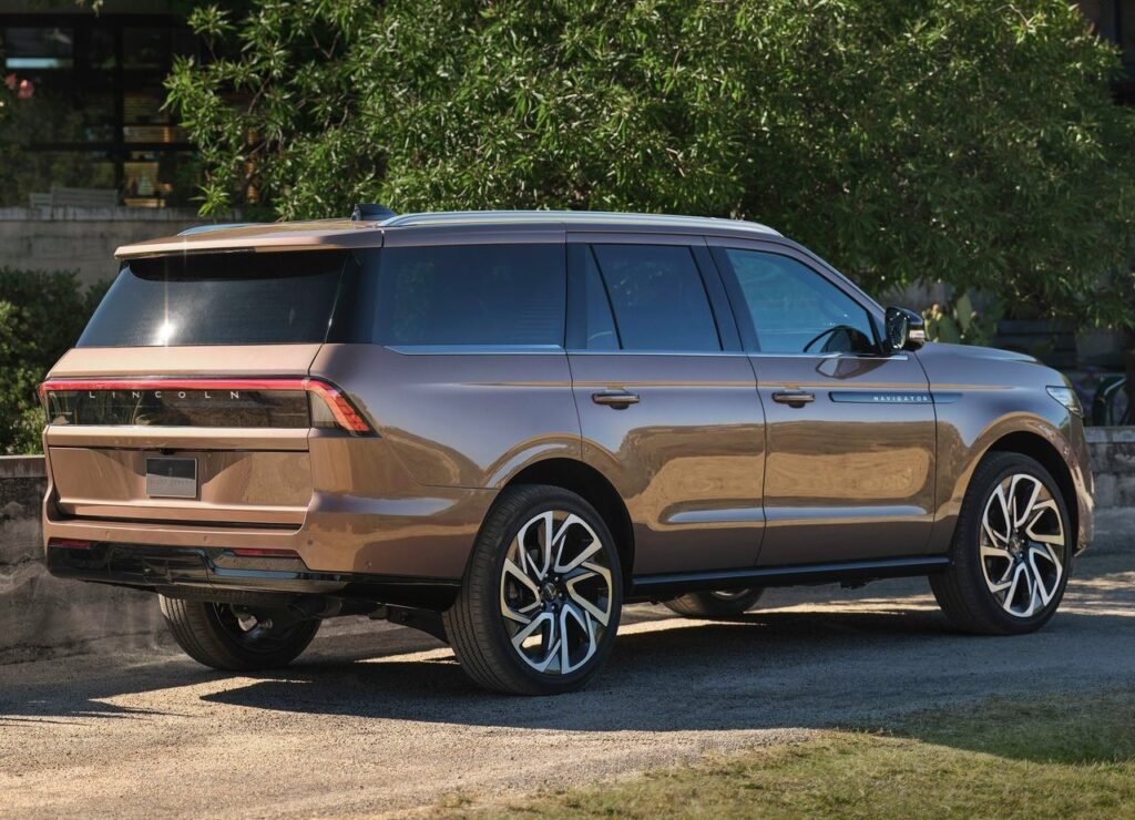 Lincoln Navigator 2025: Um SUV que Eleva os Padrões
