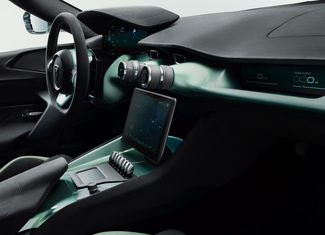 rimac-nevera-r-2025-imagem-do-interior