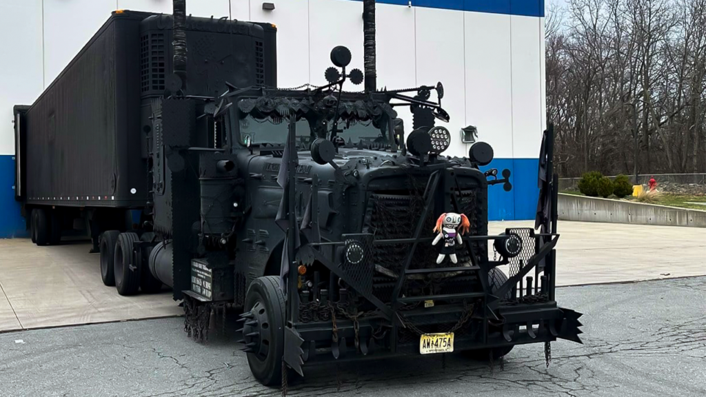 Wicked-Intent-Semi-caminhao-mad-max-caminhao-apocalipse