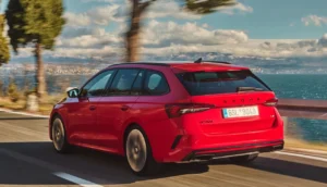 skoda-octavia-rs-combi-2025