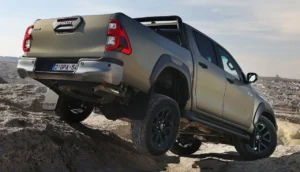 toyota-hilux-hybrid-48v-2025