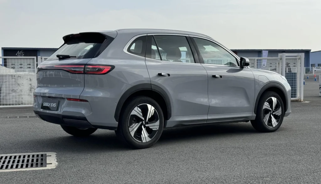 geely-ex5-2025-exterior-interior-valores-consumo