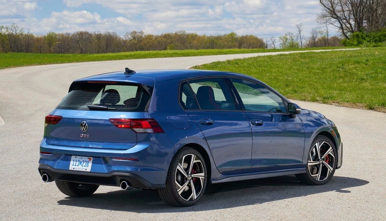 golf-gti-2025-analise-completa-design-exterior
