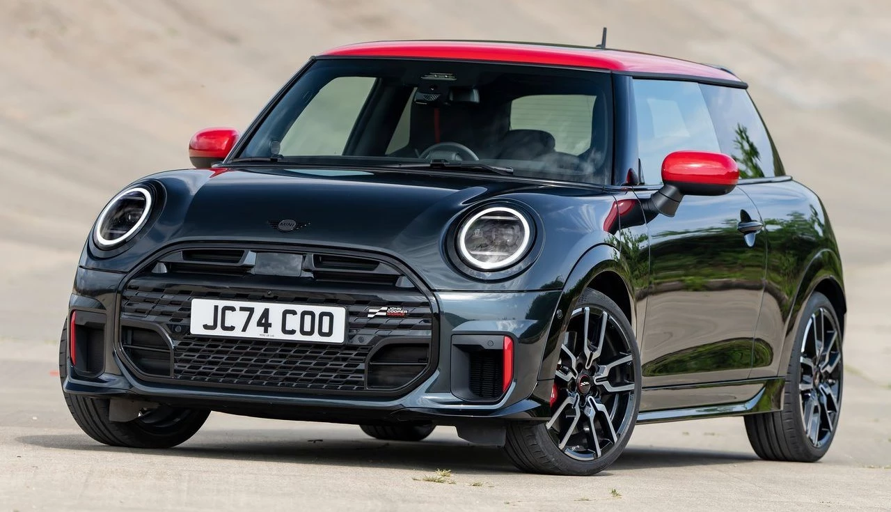 mini-cooper-jcw-2025-exterior-interior-potenci-valores