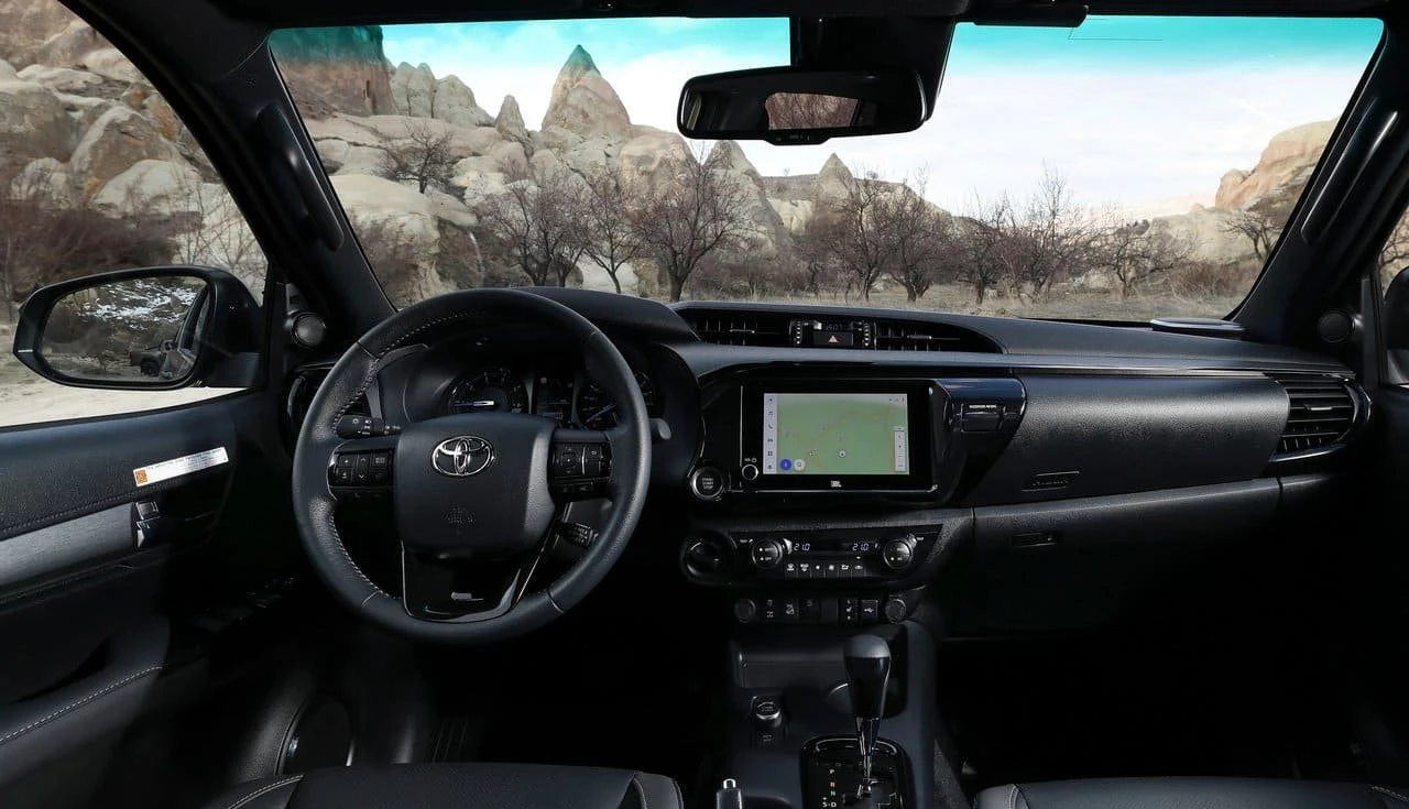 toyota-hilux-hybrid-48v-interior-tecnologia-hibrid