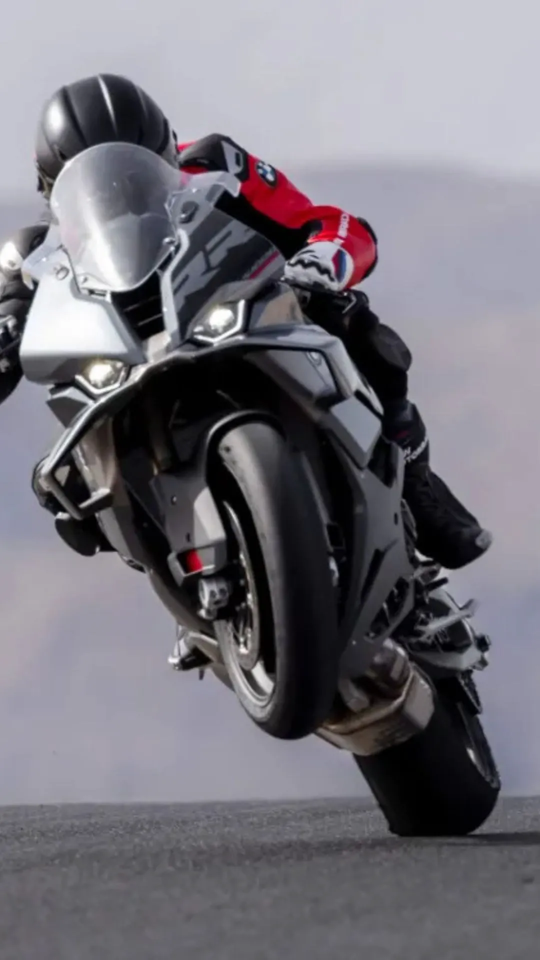 BMW-S-1000-RR-2026 (4)