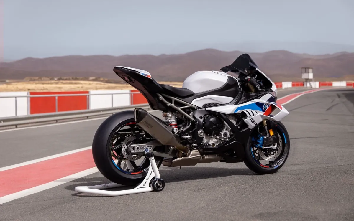 bmw-s1000rr-2026-supersportiva -design-externo