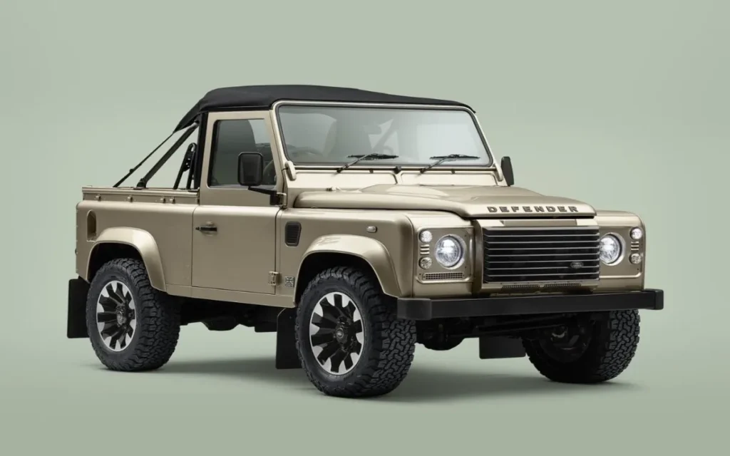 land-rover-defender-v8-soft-top-2025