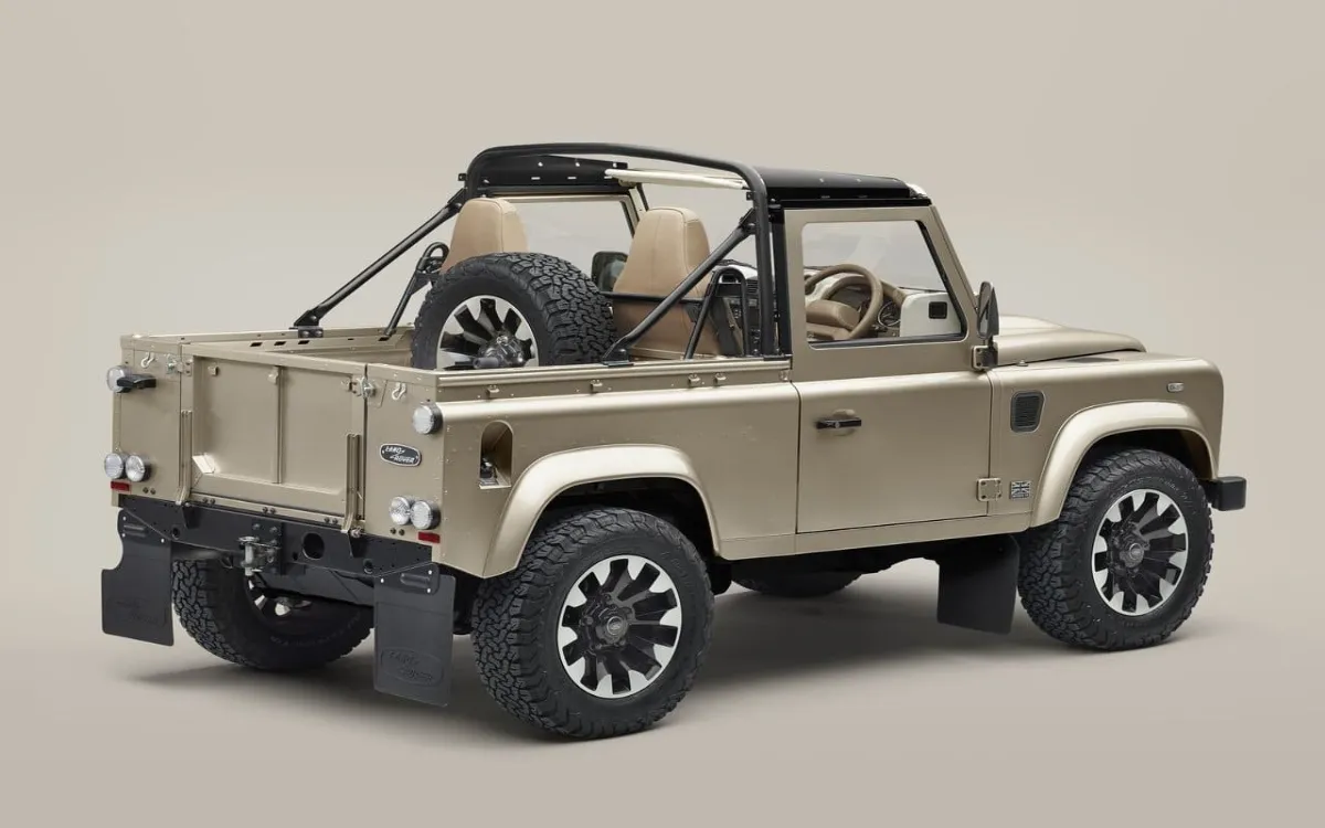 land-rover-defender-v8-soft-top-2025 -design-externo