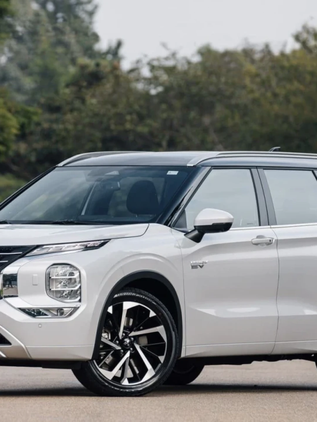 mitsubishi-outlander-phev-signature-2025-