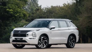 mitsubishi-outlander-phev-signature-2025