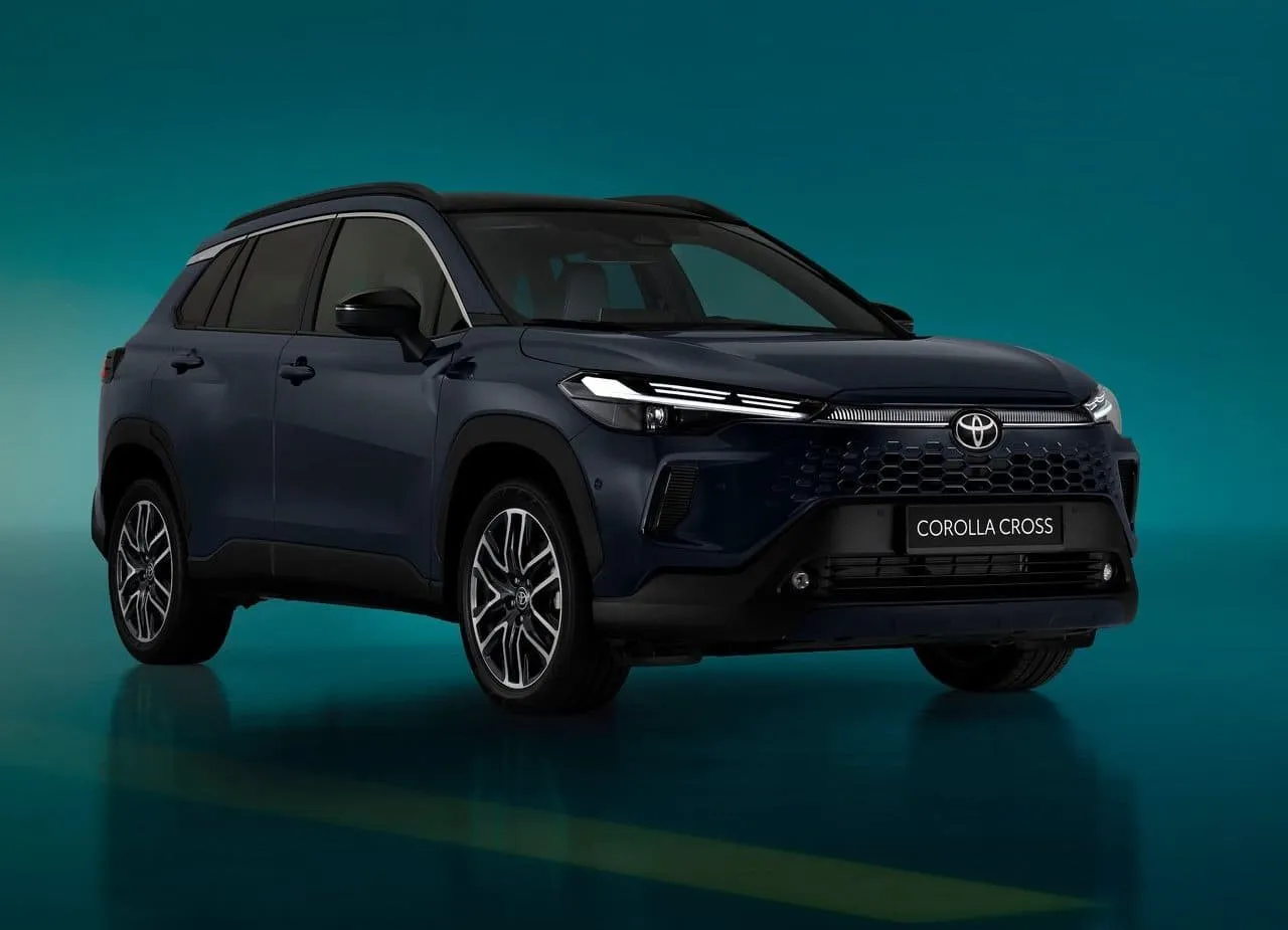 toyota-corolla-cross-eu-version-2026-exterior-interior-potencia-consumo