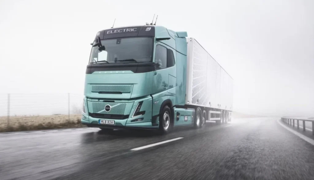 volvo-fh-aero-electric-2025