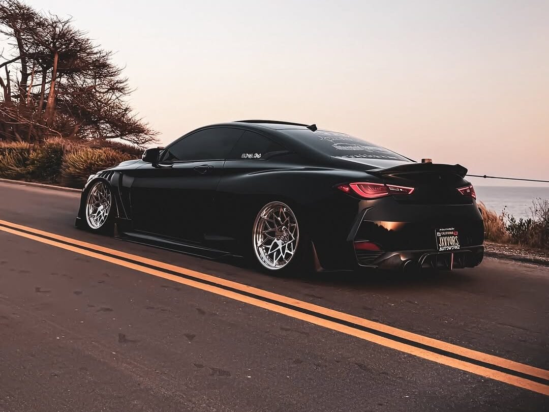 Infiniti Q60S