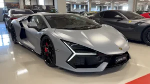 Lamborghini-Revuelto-2025-frente