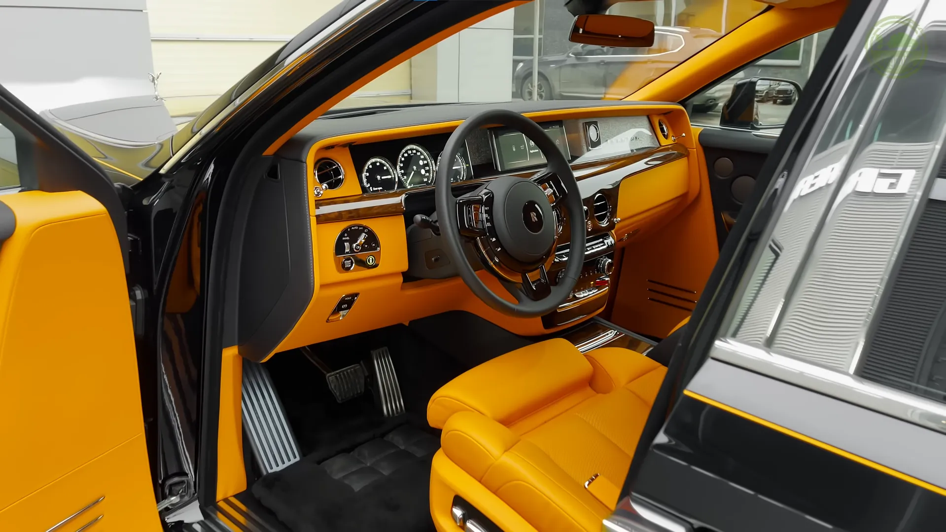 Rolls-Royce-Phantom 2025
