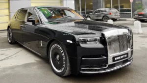 Rolls-Royce-Phantom 2025