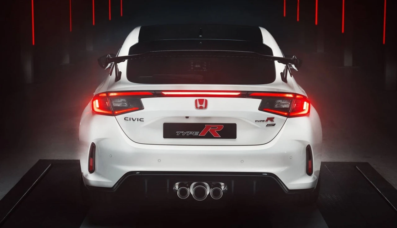honda-civic-type-r-ultimate-edition-2025-traseira