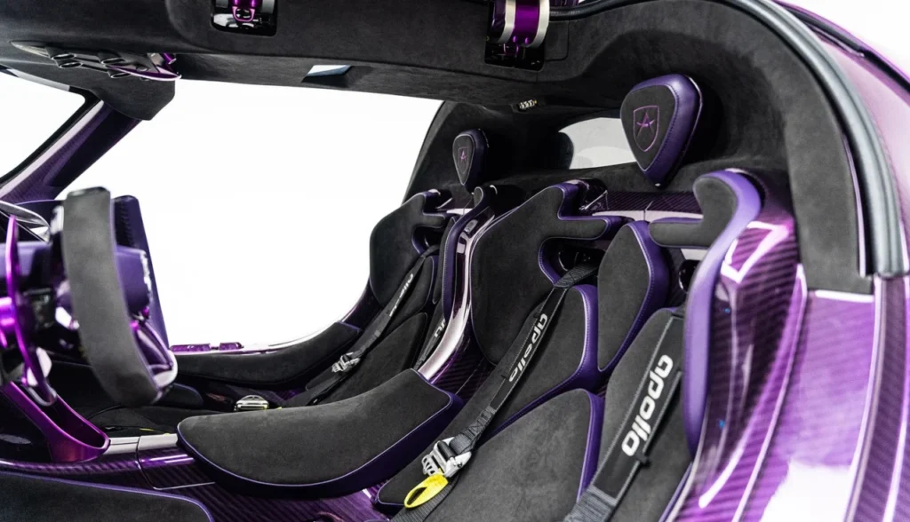 O Apollo Intensa Emozione (conhecido como Apollo IE) marca a volta triunfal da Apollo Automobil ao cenário dos hipercarros